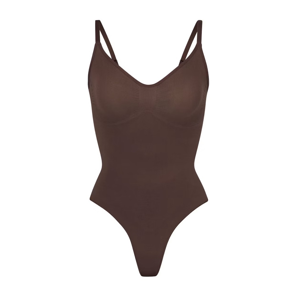 SKIMS Seamless Sculpt Thong Bodysuit in Cocoa size Medium NWOT